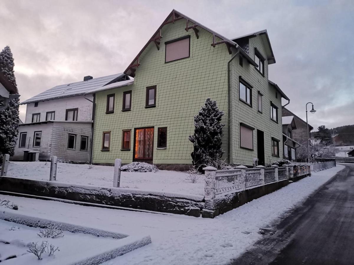 Gehlberger Landhaus Am Schneekopf / Ferienwohnung Suhl Luaran gambar