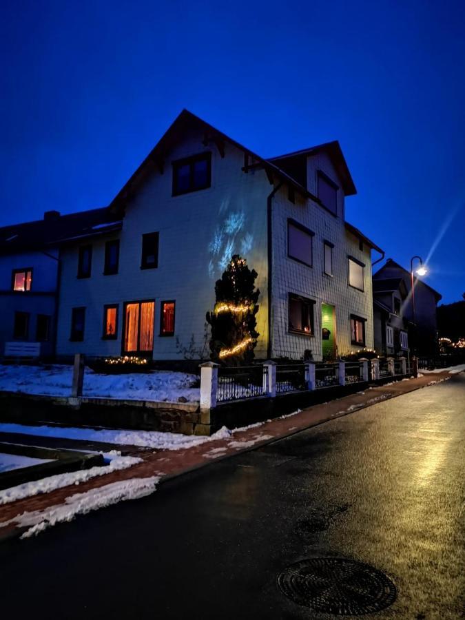 Gehlberger Landhaus Am Schneekopf / Ferienwohnung Suhl Luaran gambar