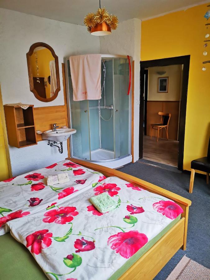 Gehlberger Landhaus Am Schneekopf / Ferienwohnung Suhl Luaran gambar