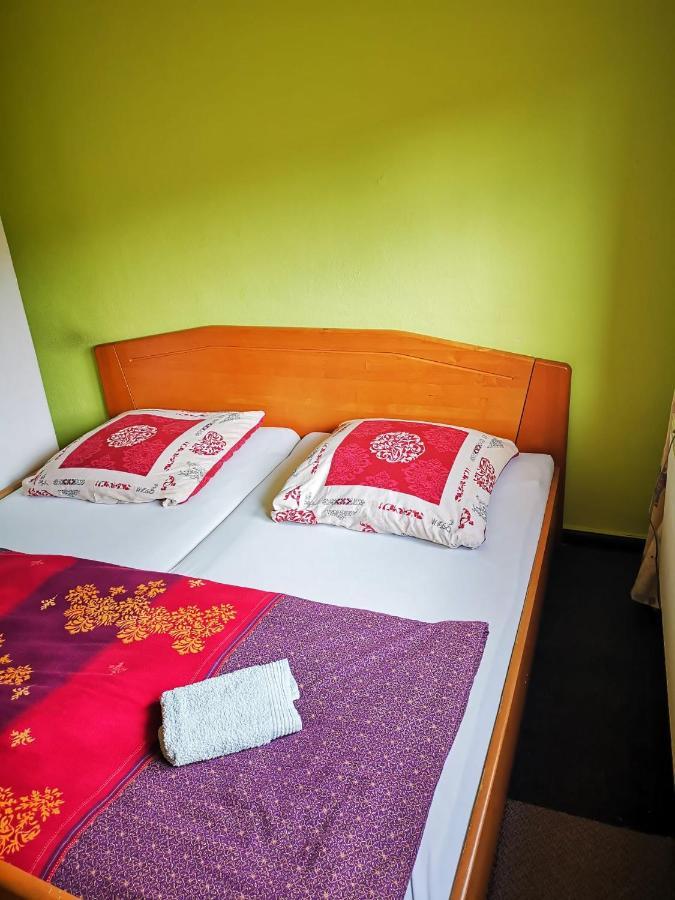 Gehlberger Landhaus Am Schneekopf / Ferienwohnung Suhl Luaran gambar