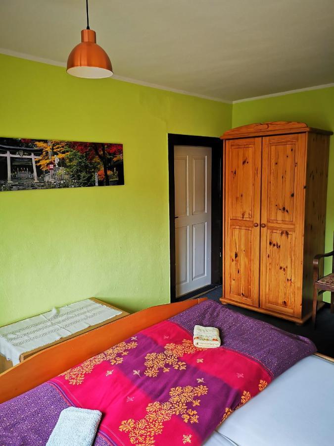 Gehlberger Landhaus Am Schneekopf / Ferienwohnung Suhl Luaran gambar
